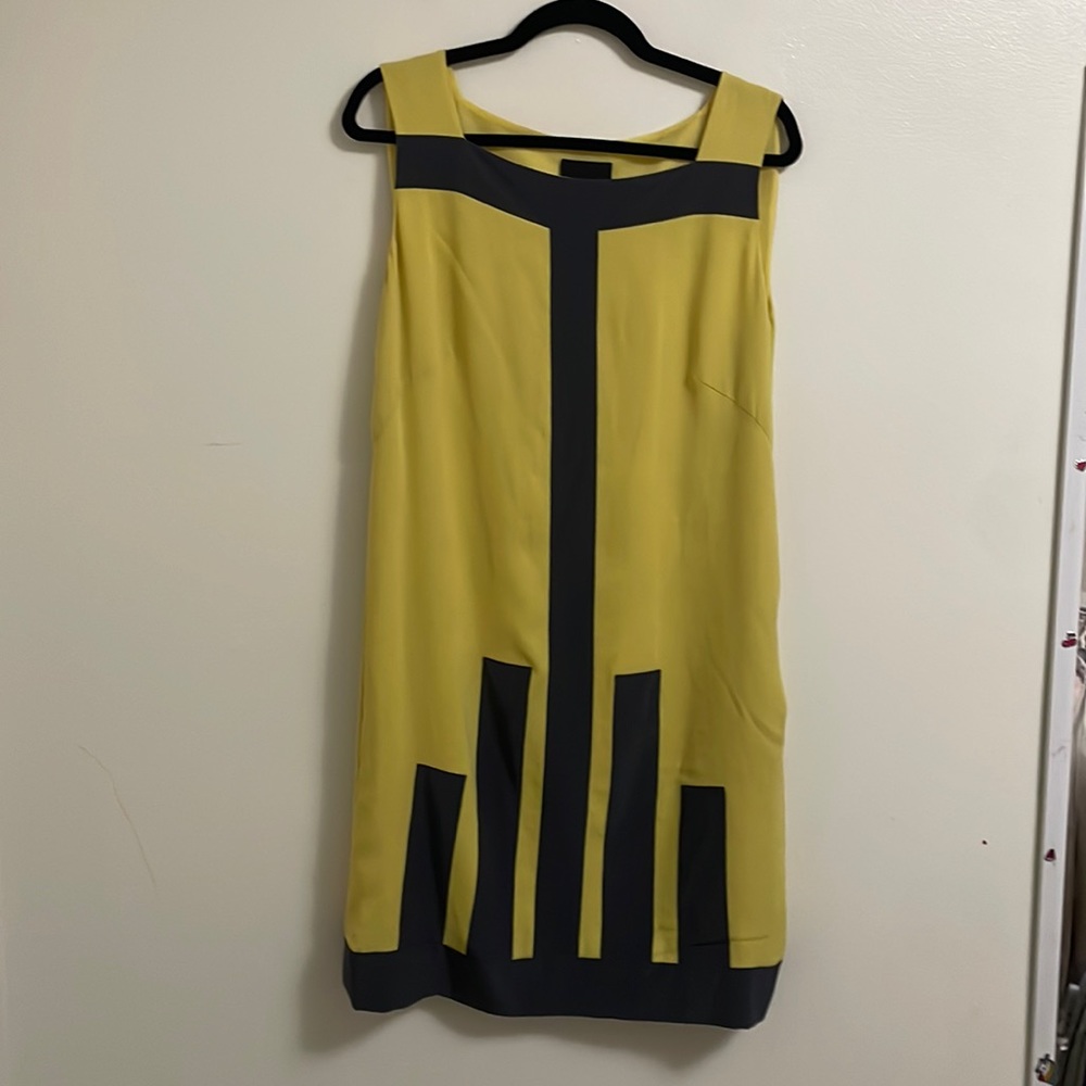 A-K-R-I-S women’s work geometric shift dress 100% silk in green , grey size 12